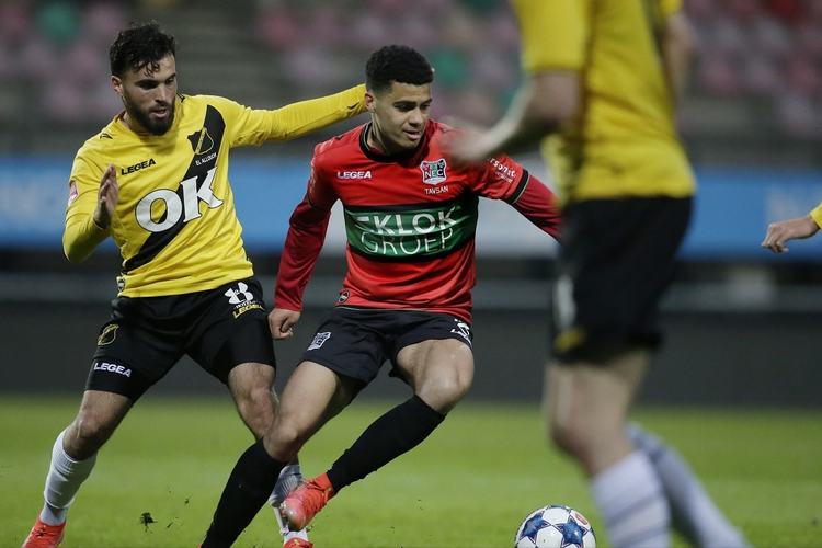 社媒曝出B 社媒曝出B